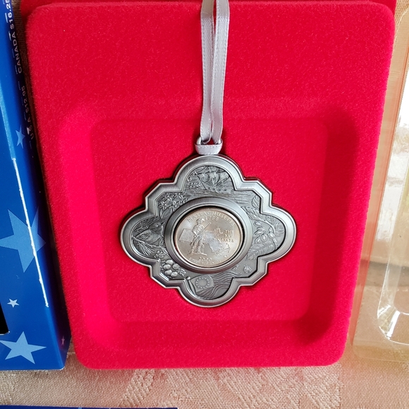 American Spirit Collection, 50 State Quarter Ornament - Massachusetts 2000 - Picture 2 of 9